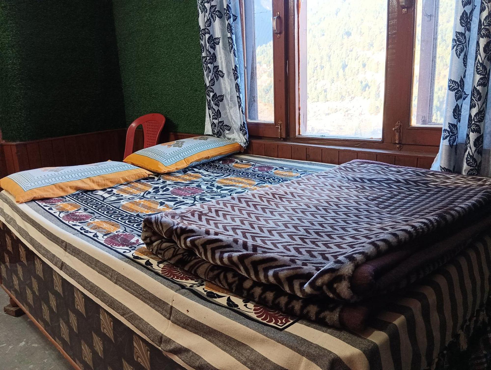 Roop Mountain Homestay Manali  Bagian luar foto